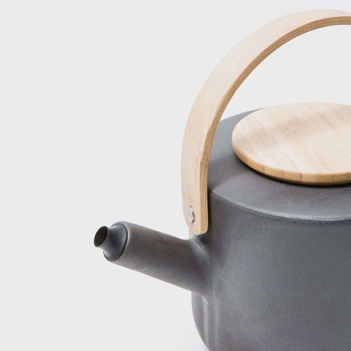Theo teapot